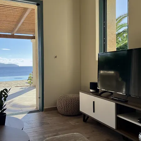 Penelope Kefalonia سبارتيا