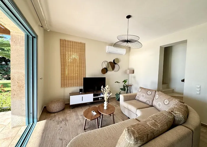 Penelope Kefalonia *