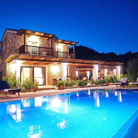 Penelope Kefalonia * Spartia (Kefalonia)